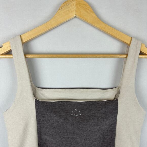 Beyond Yoga Spacedye Vitality Cropped Tank Square Neck Green/White Womens Size M - Picture 5 of 10